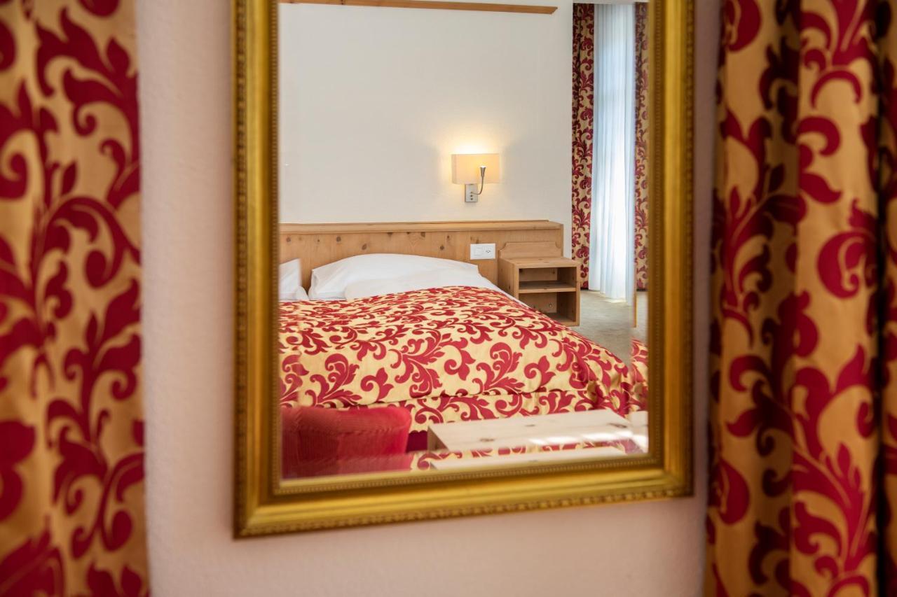 Hotel Engiadina 4*