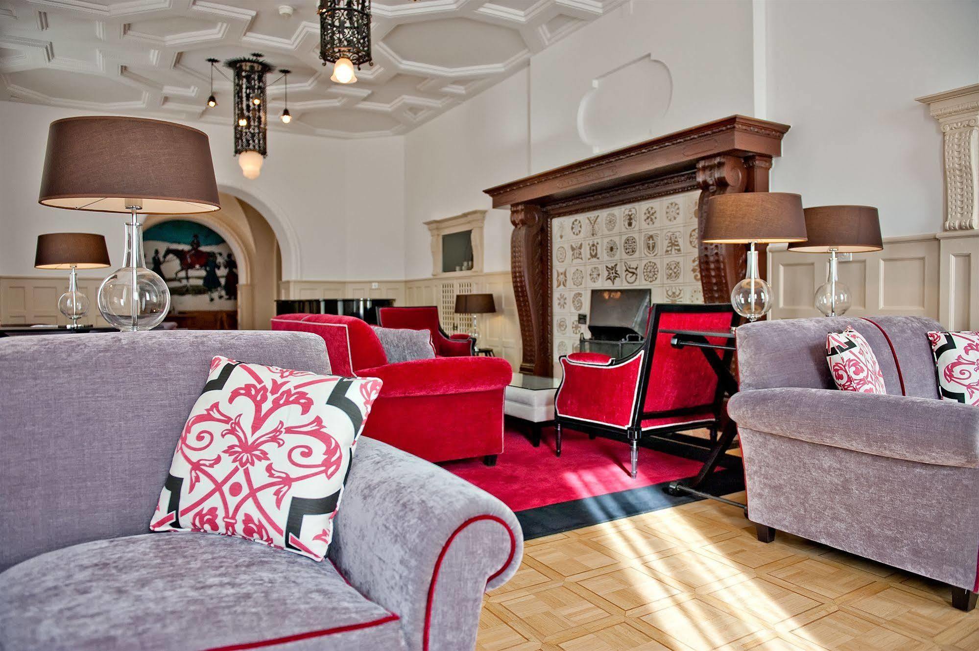 Hotel Engiadina 4*
